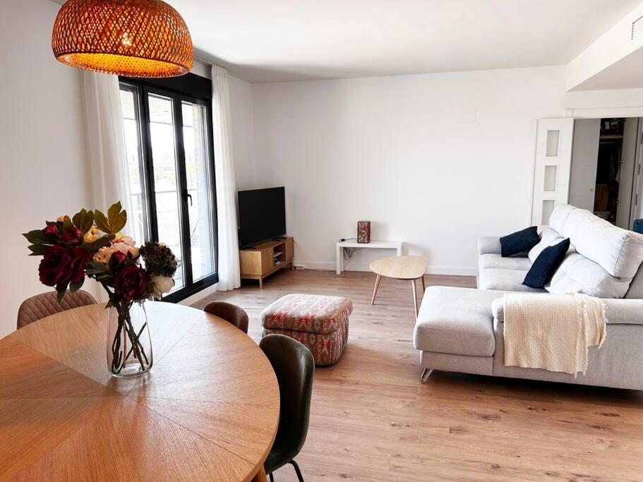 טלברה דה לה ריינה Apartamento De Cuatro Habitaciones En Talavera מראה חיצוני תמונה