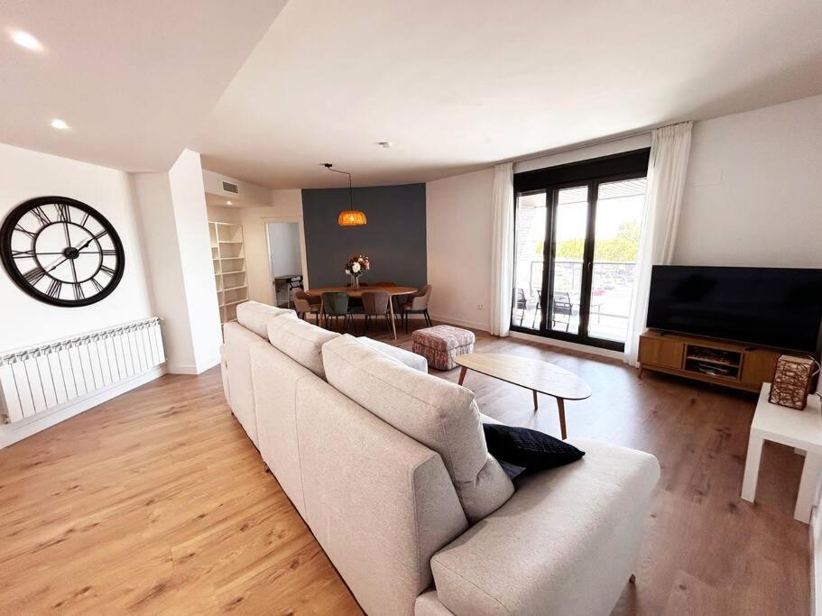 טלברה דה לה ריינה Apartamento De Cuatro Habitaciones En Talavera מראה חיצוני תמונה